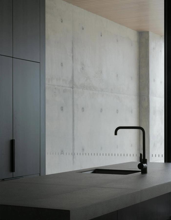 Architectural concrete in Surf Coast home by True Grade Concreting